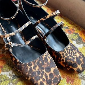 Zara sz39/8 Leopard Print Block Heel Mary Janes
